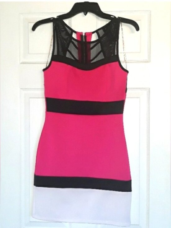 Trixxi Dresses & Skirts - NWOT Trixxi Colorblock Dress